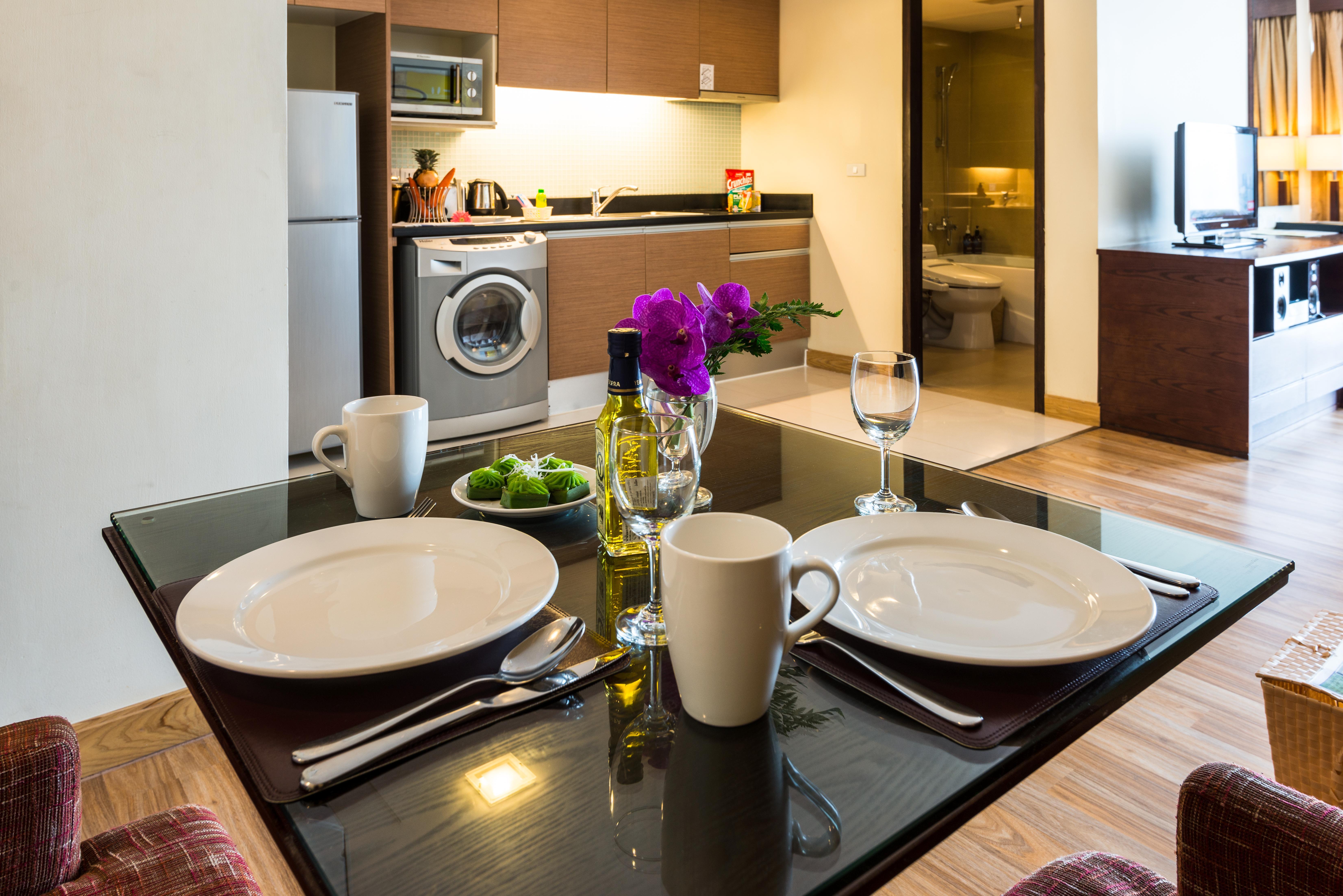 Lohas Residences Sukhumvit 2 Bangkok Exteriör bild