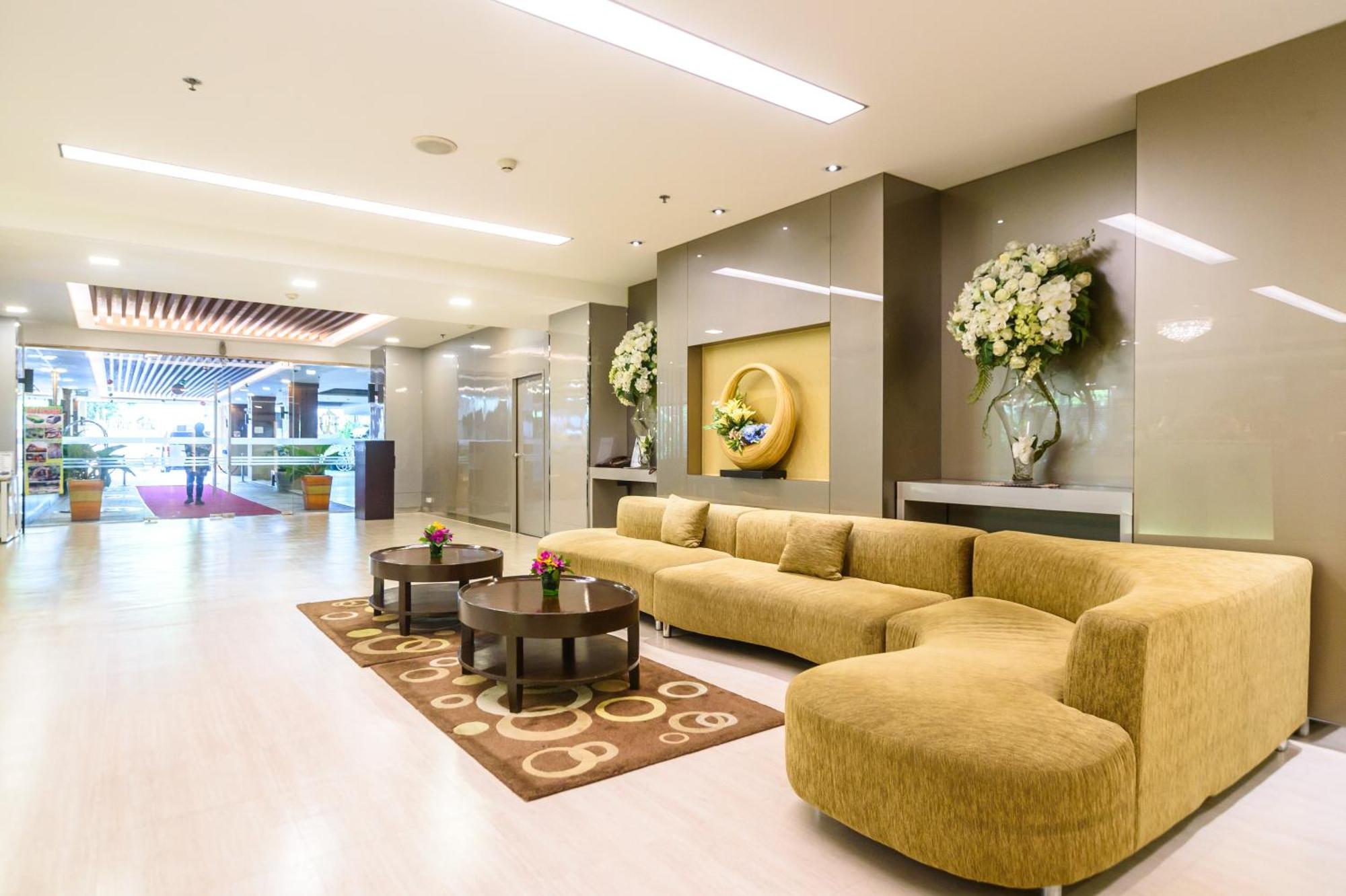 Lohas Residences Sukhumvit 2 Bangkok Exteriör bild