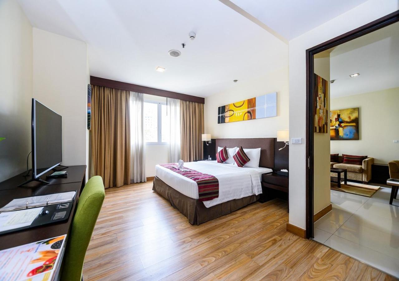 Lohas Residences Sukhumvit 2 Bangkok Exteriör bild